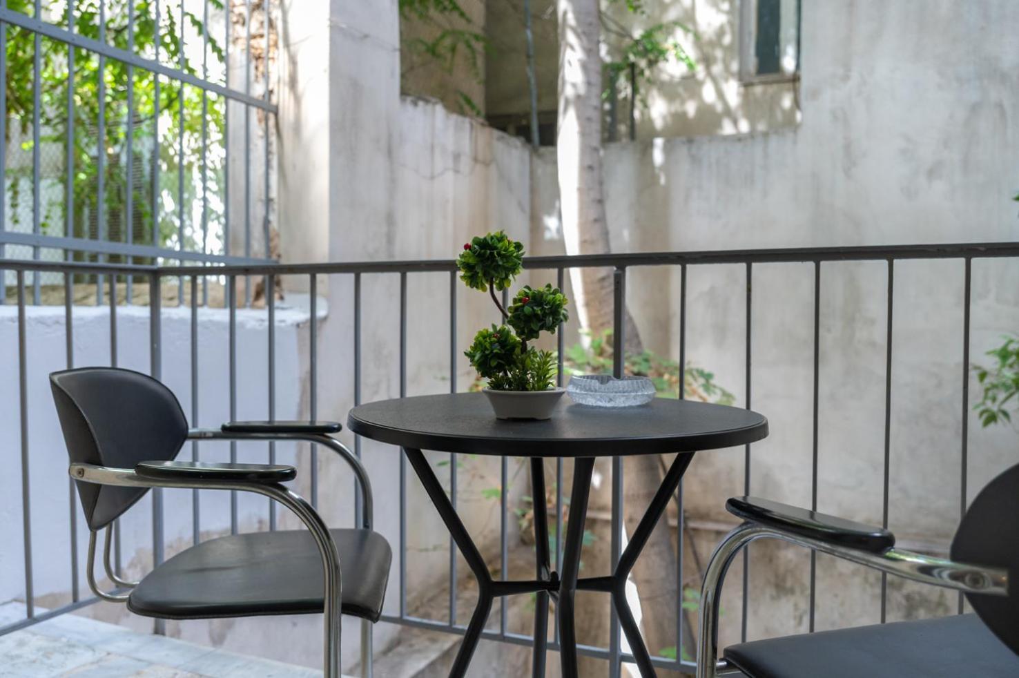 Entire Apt, 2 Bdrm, City Center Athens Ngoại thất bức ảnh